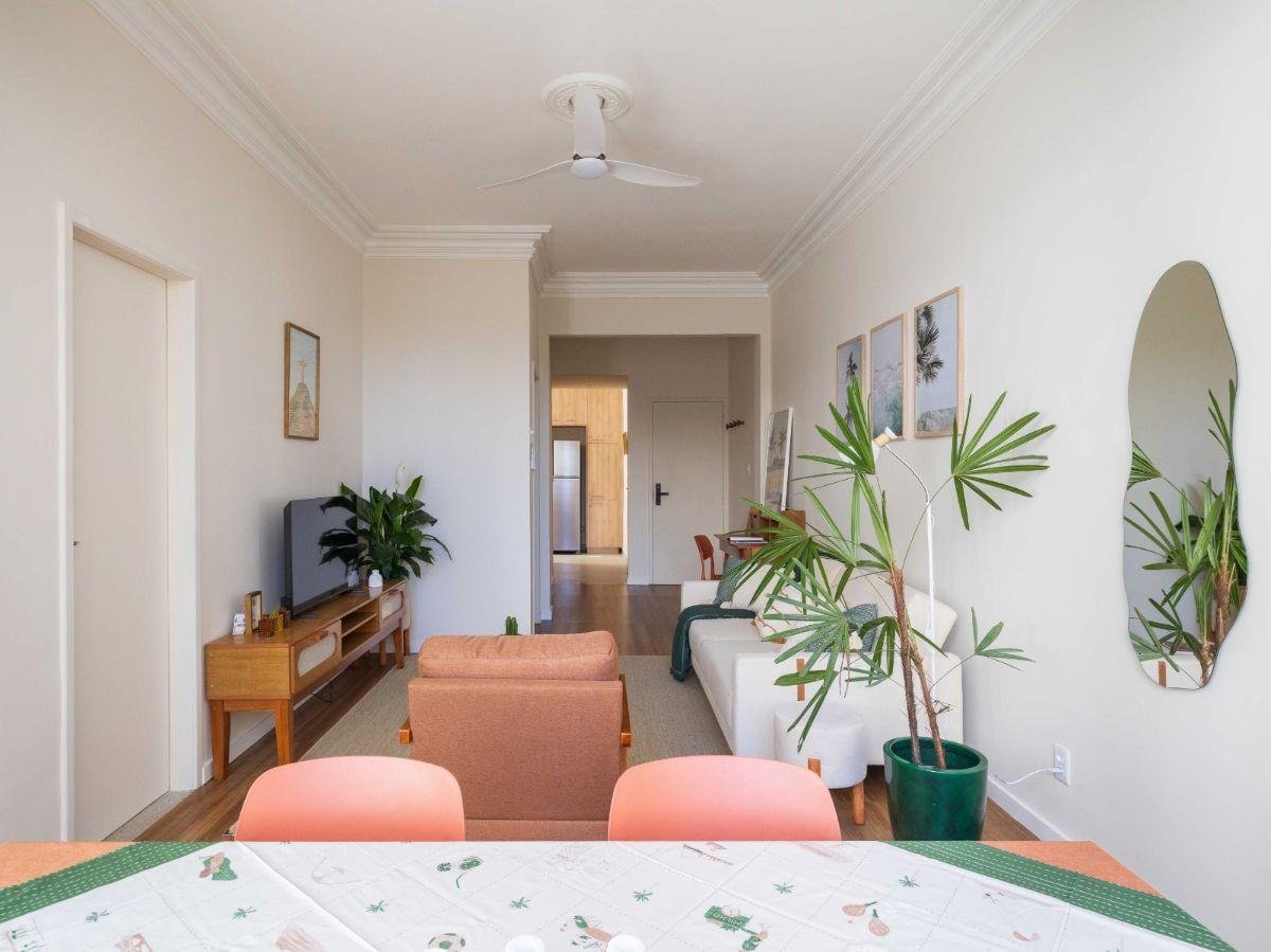 Apartamento mobiliado à venda em Copacabana 2 quartos
