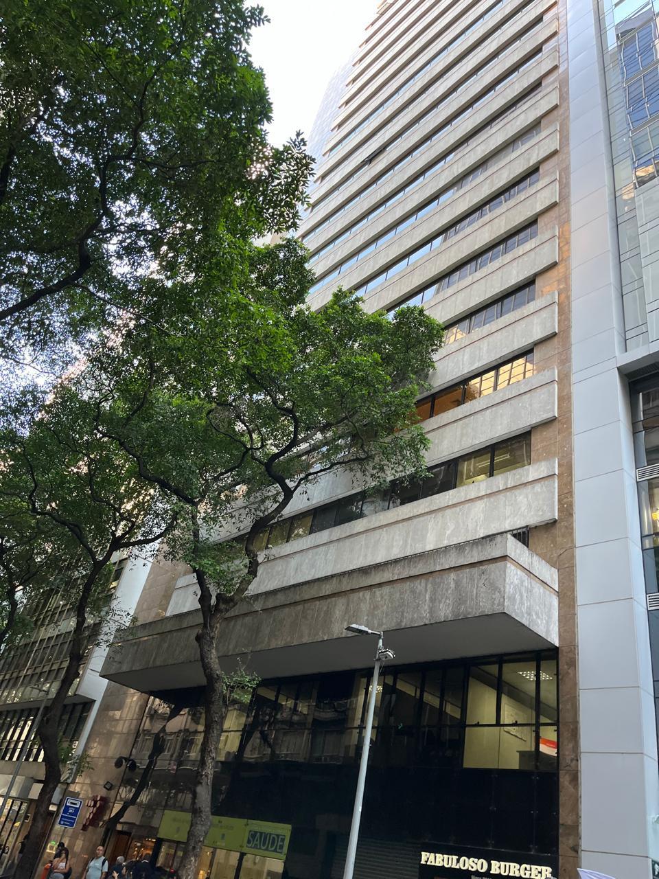 Sala Comercial à Venda no Centro do RJ – Andar Inteiro