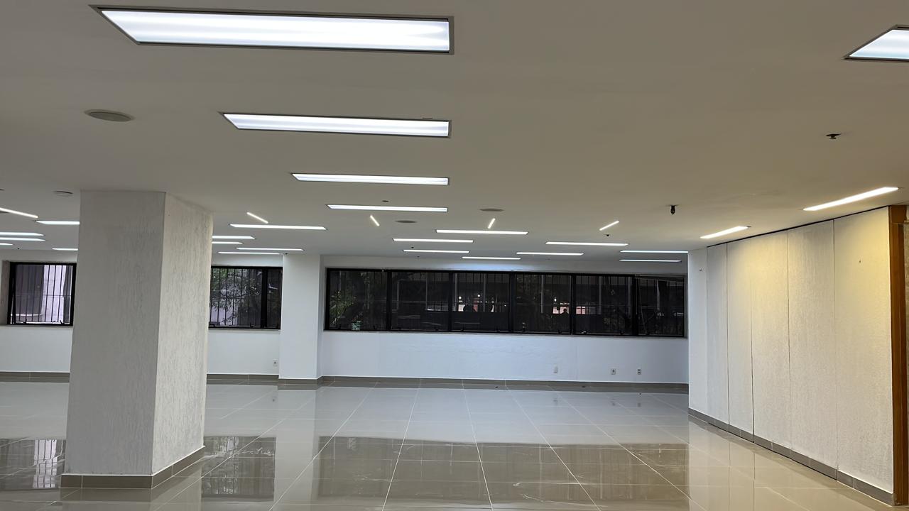 Sala Comercial à Venda no Centro do RJ – Andar Inteiro