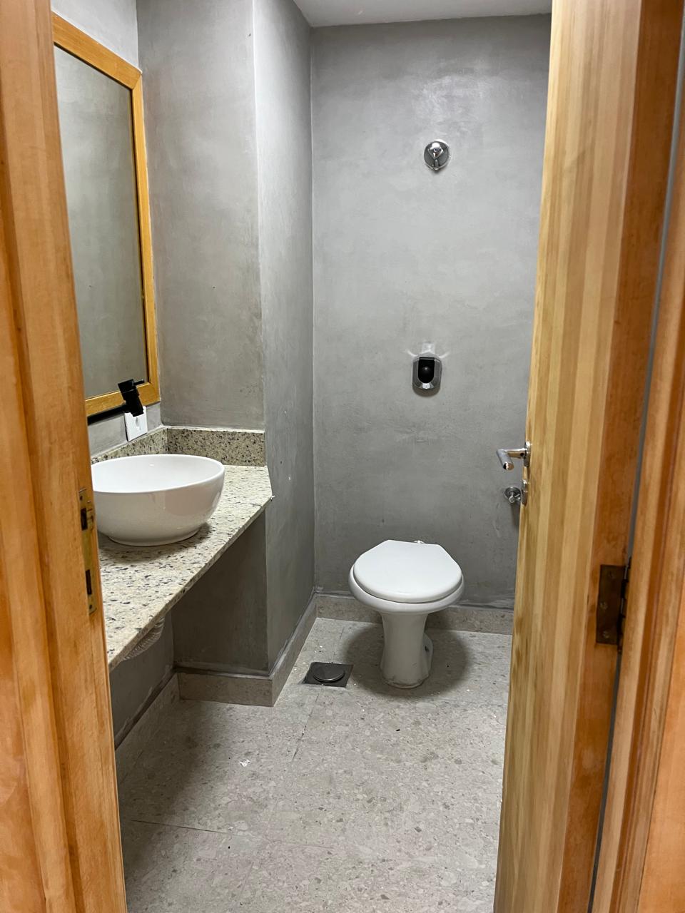 Sala Comercial à Venda no Centro do RJ – Andar Inteiro